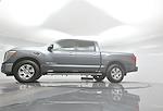 Used 2017 Nissan Titan SV Crew Cab Pickup for sale #R243328AA - photo 8