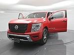 Used 2022 Nissan Titan SV Crew Cab Pickup for sale #R251762A - photo 29