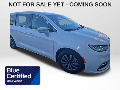Used 2022 Chrysler Pacifica Touring L Minivan for sale #R260138A - photo 1