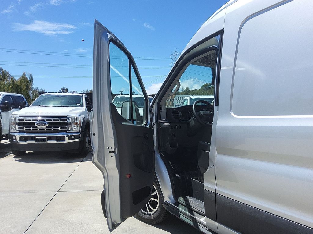 New 2026 Ford Transit 250 - photo 8