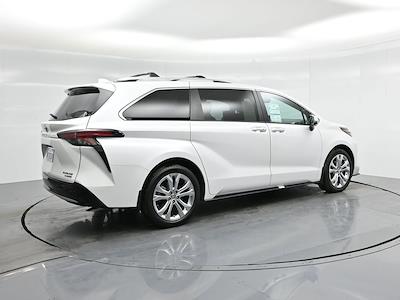 2024 Toyota Sienna FWD Minivan for sale #CP02143A - photo 2