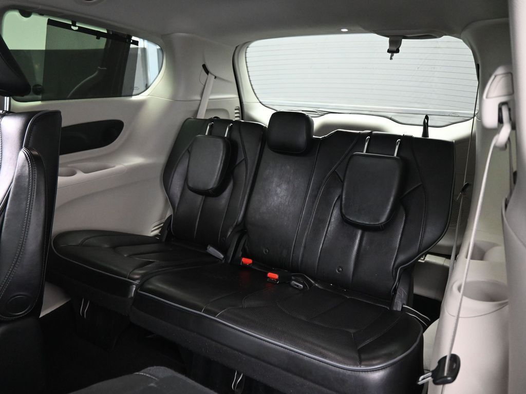Used 2018 Chrysler Pacifica - photo 21