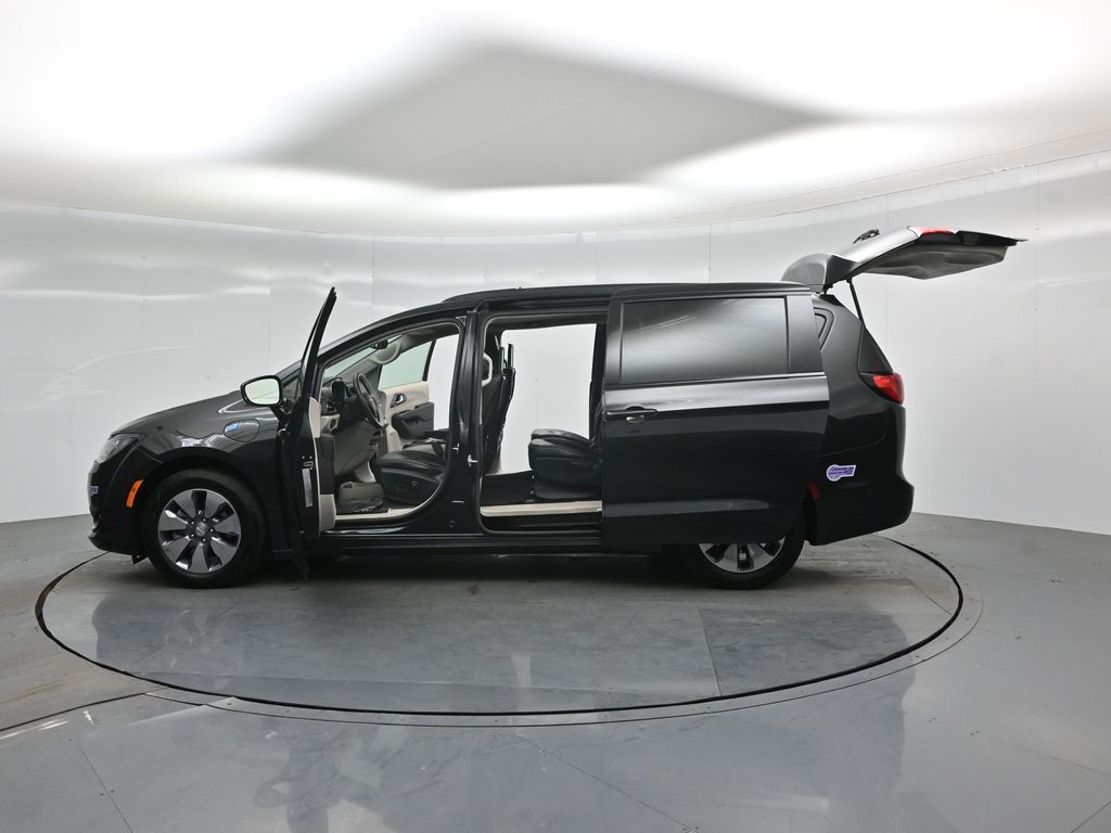 Used 2018 Chrysler Pacifica - photo 37