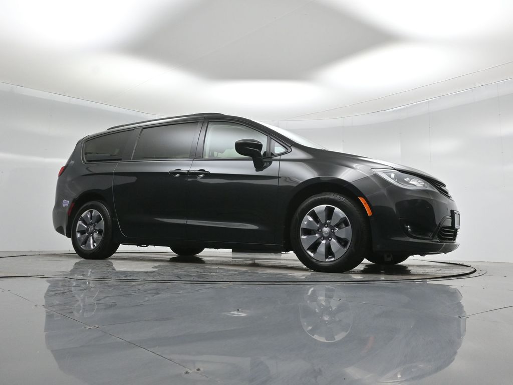 Used 2018 Chrysler Pacifica - photo 6