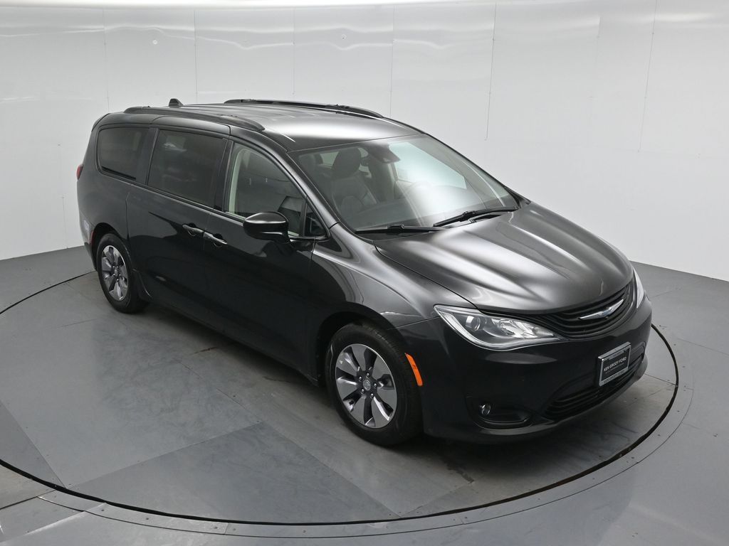 Used 2018 Chrysler Pacifica - photo 40