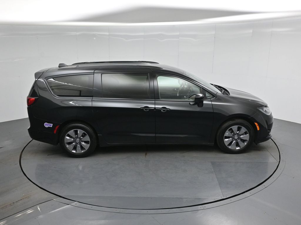 Used 2018 Chrysler Pacifica - photo 41