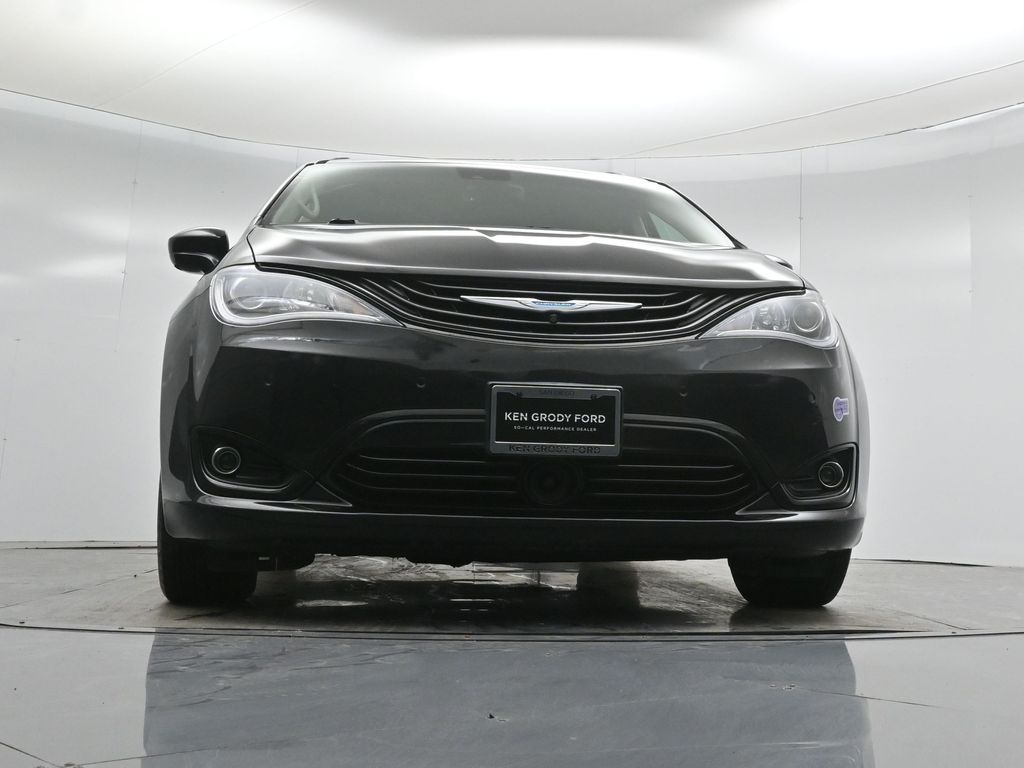 Used 2018 Chrysler Pacifica - photo 47