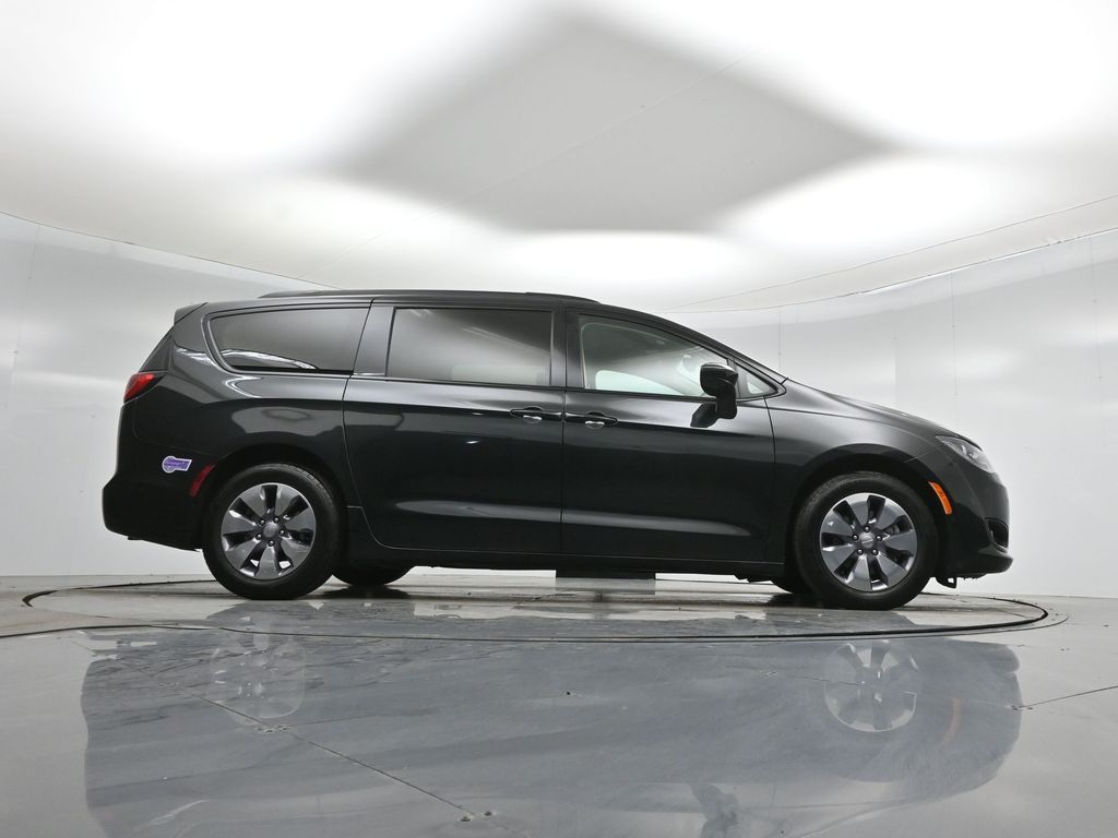 Used 2018 Chrysler Pacifica - photo 49