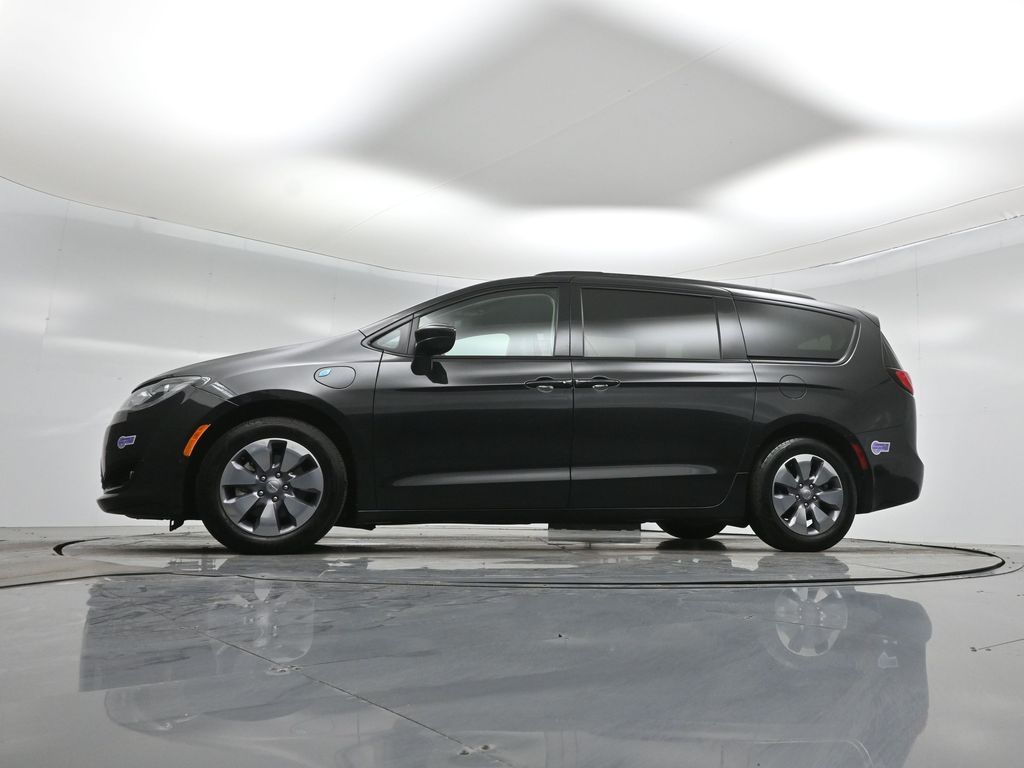 Used 2018 Chrysler Pacifica - photo 53