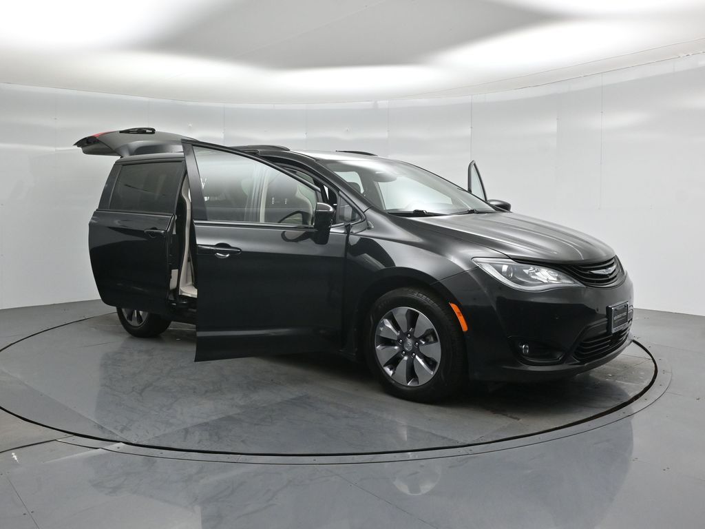 Used 2018 Chrysler Pacifica - photo 58