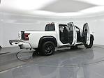 2022 Nissan Frontier Crew Cab 4WD Pickup for sale #CP02930 - photo 6