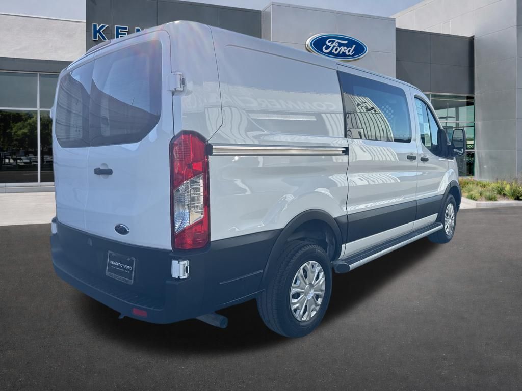 Used 2023 Ford Transit 250 - photo 6