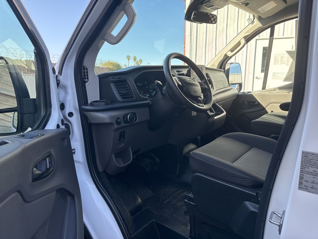 Used 2023 Ford Transit 250 - photo 8