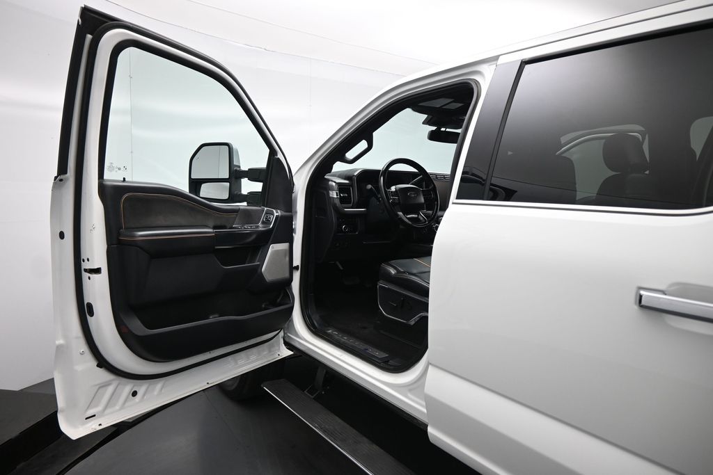 Used 2024 Ford F-250 - photo 53