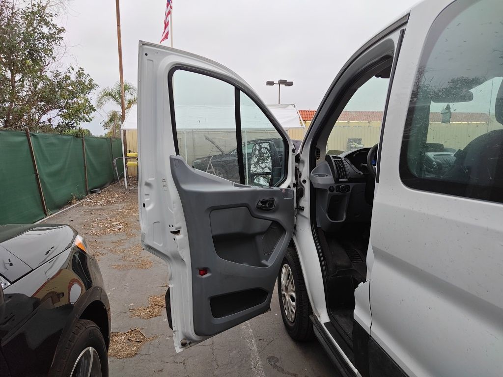 Used 2019 Ford Transit 350 - photo 8