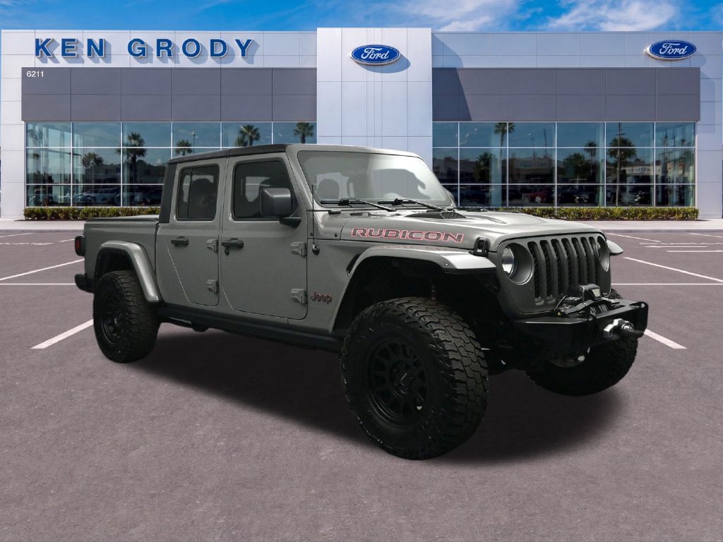 Used 2021 Jeep Gladiator - photo 1