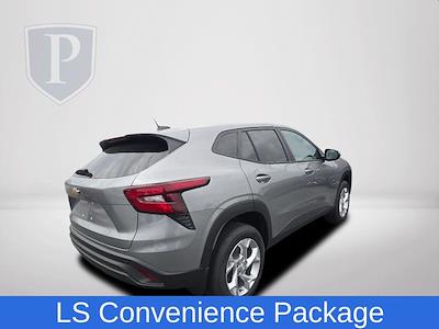 2025 Chevrolet Trax FWD SUV for sale #253252X - photo 2