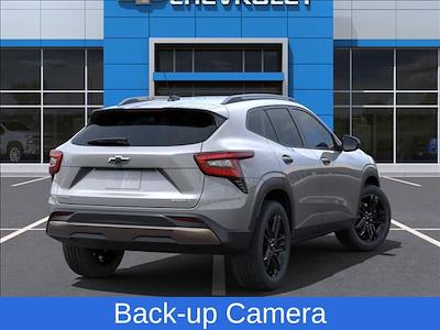 2025 Chevrolet Trax FWD SUV for sale #256970 - photo 2