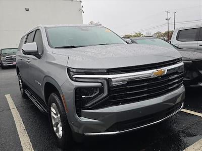 Used 2025 Chevrolet Suburban - photo 1