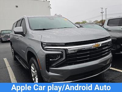 Used 2025 Chevrolet Suburban - photo 1
