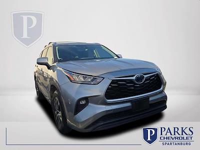 Used 2020 Toyota Highlander - photo 1