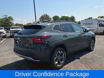 2025 Chevrolet Trax FWD SUV for sale #326560 - photo 2