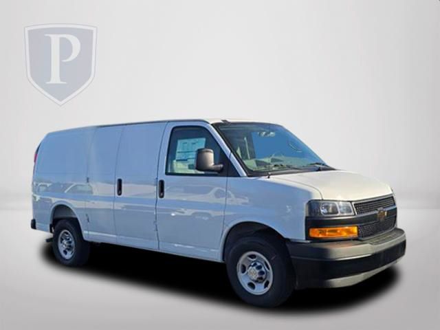 New 2026 Chevrolet Express 2500 - photo 7