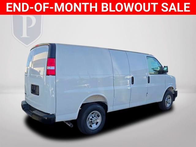 New 2026 Chevrolet Express 2500 - photo 2