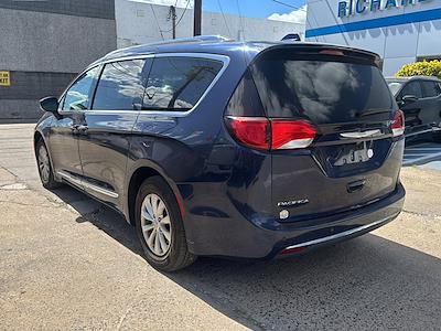 2018 Chrysler Pacifica FWD Minivan for sale #29061 - photo 2