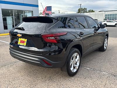 2024 Chevrolet Trax FWD SUV for sale #29084 - photo 2