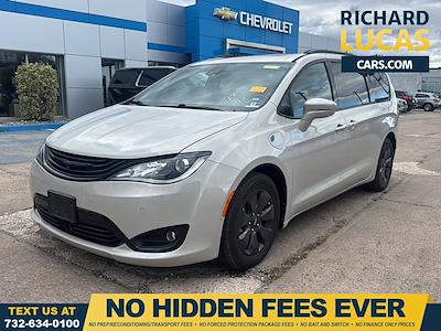 2019 Chrysler Pacifica FWD Minivan for sale #29154 - photo 1