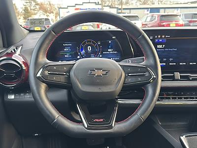 Used 2025 Chevrolet Equinox - photo 1