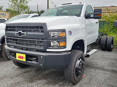 New 2024 Chevrolet Silverado 5500 Work Truck Regular Cab 4x4 Cab Chassis for sale #RH063632 - photo 2