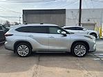 2024 Toyota Highlander AWD SUV for sale #S7977 - photo 9