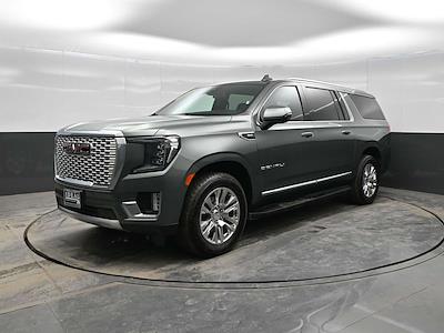 Used 2024 GMC Yukon XL - photo 1