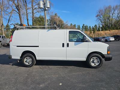 Used 2017 Chevrolet Express 2500 - photo 1