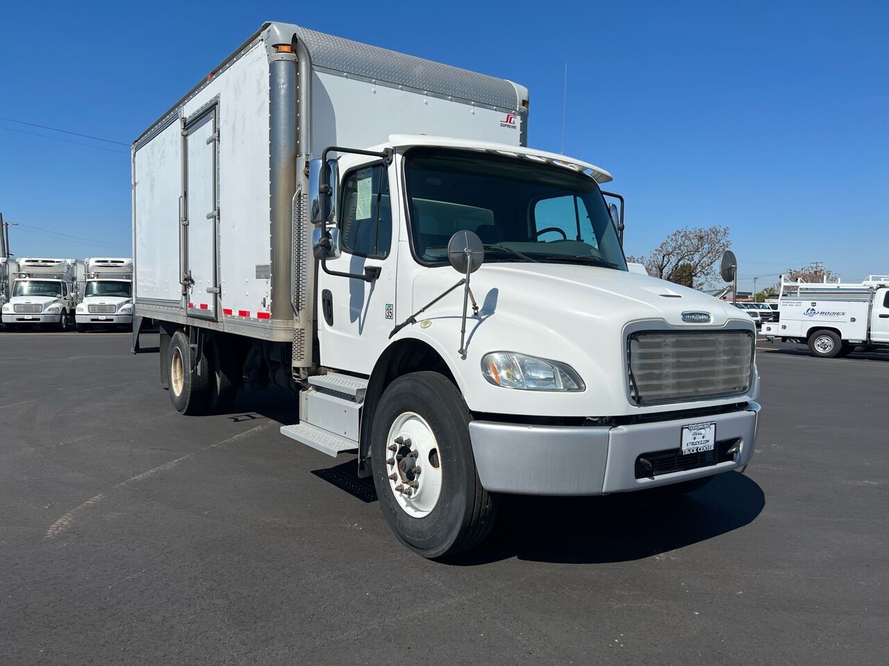 2013 Freightliner M2 106 Medium Duty photo 3