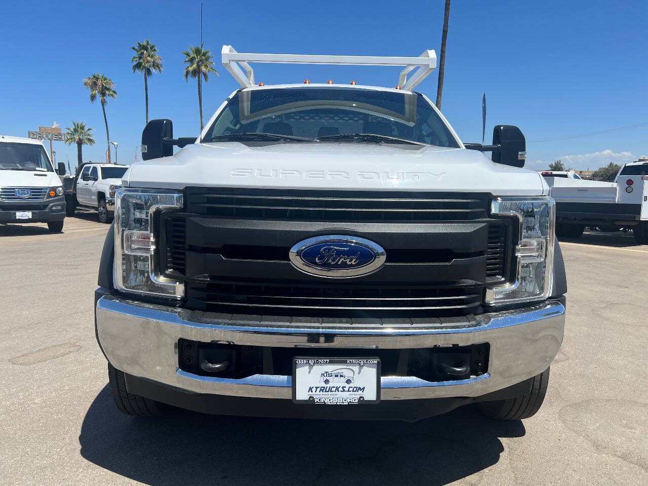 2019 Ford F-550 photo 2