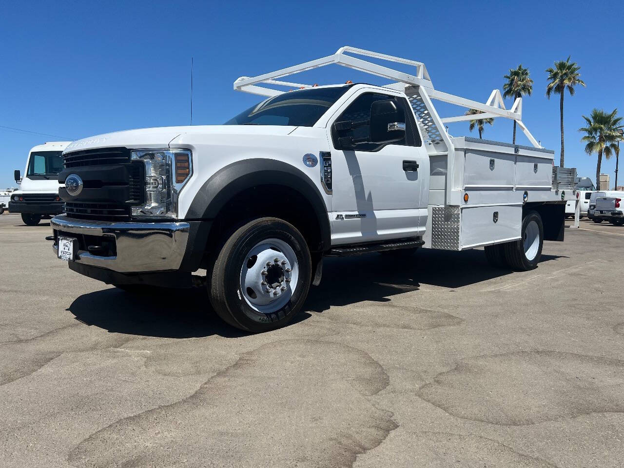 2019 Ford F-550 photo 3