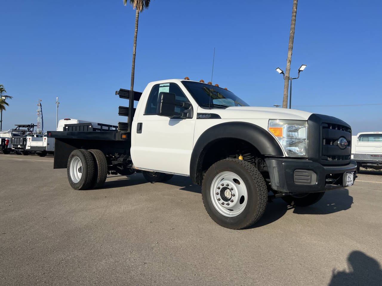 2011 Ford F-550 photo 3