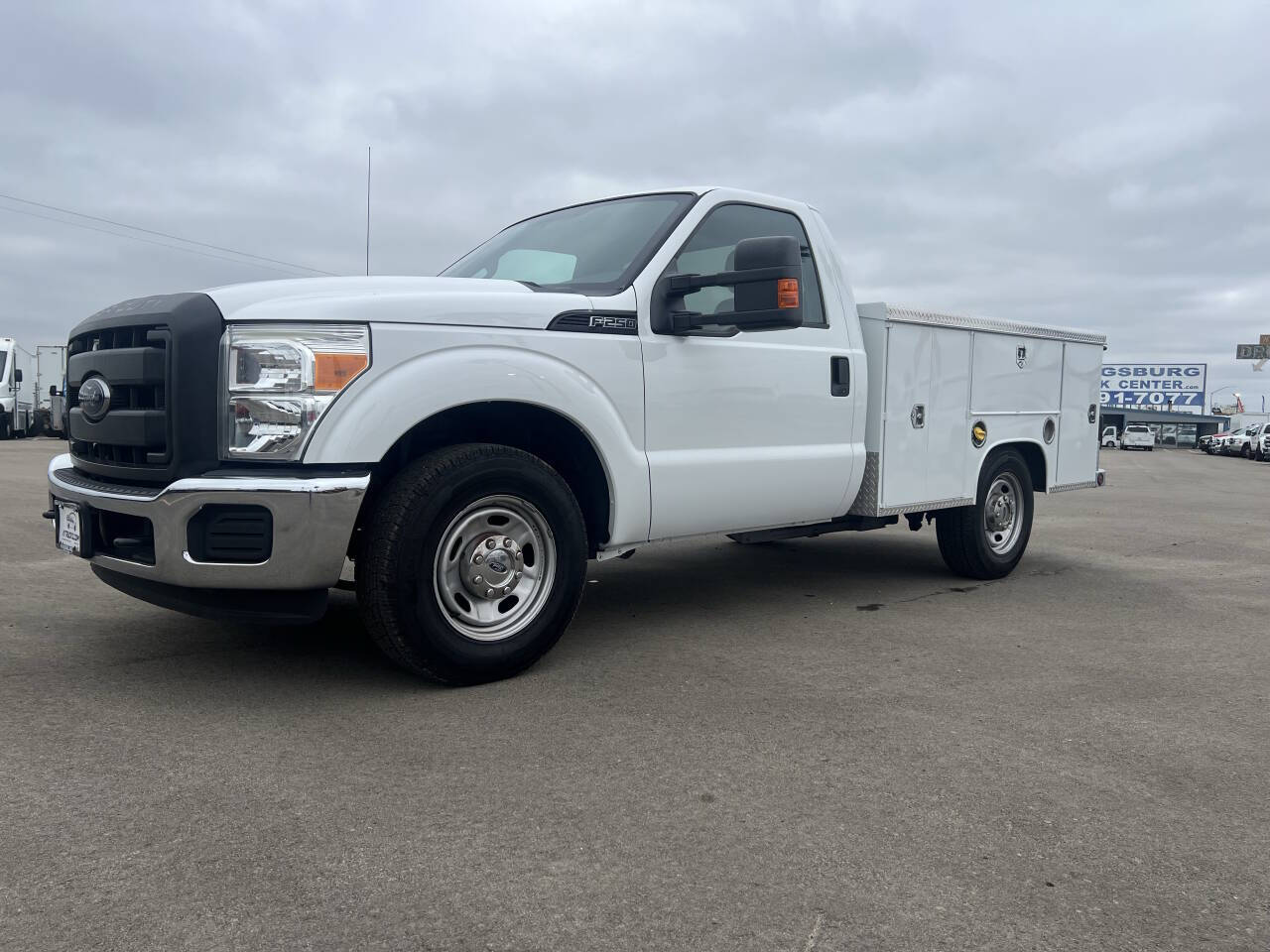 2016 Ford F-250 XL photo 2