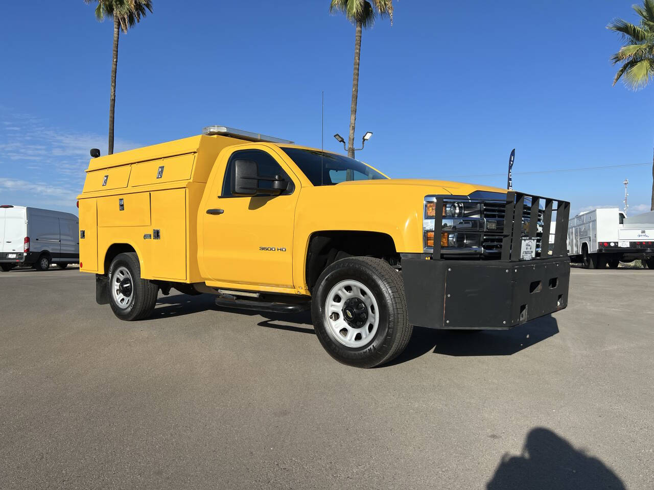 2017 Chevrolet Silverado 3500HD Work Truck photo 3