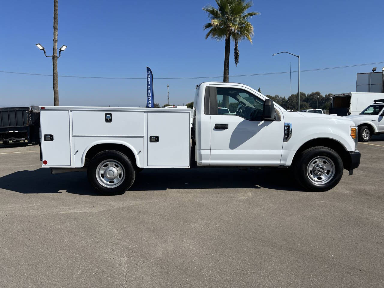 2017 Ford F-350 XL photo 4