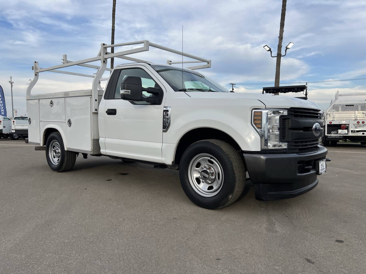 2019 Ford F-350 XL photo 3
