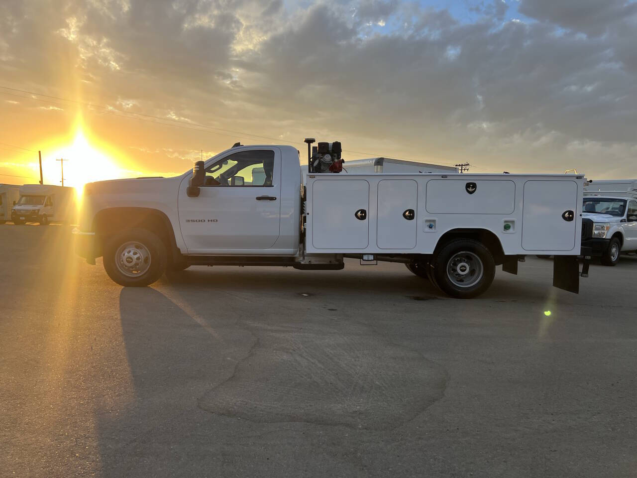 2022 Chevrolet Silverado 3500HD Work Truck photo 4