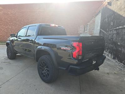 2025 Chevrolet Colorado Crew Cab 4x4 Pickup for sale #B4005 - photo 2