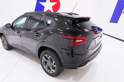 2025 Chevrolet Trax FWD SUV for sale #SC301081 - photo 2