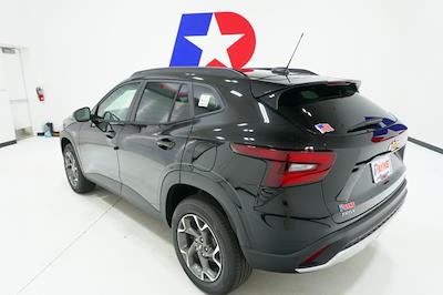 2025 Chevrolet Trax FWD SUV for sale #SC301093 - photo 2