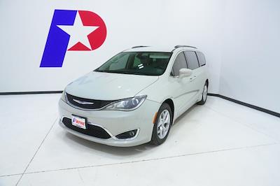 Used 2017 Chrysler Pacifica Touring L Minivan for sale #THR610874 - photo 1