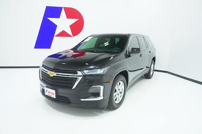 Used 2023 Chevrolet Traverse - photo 1